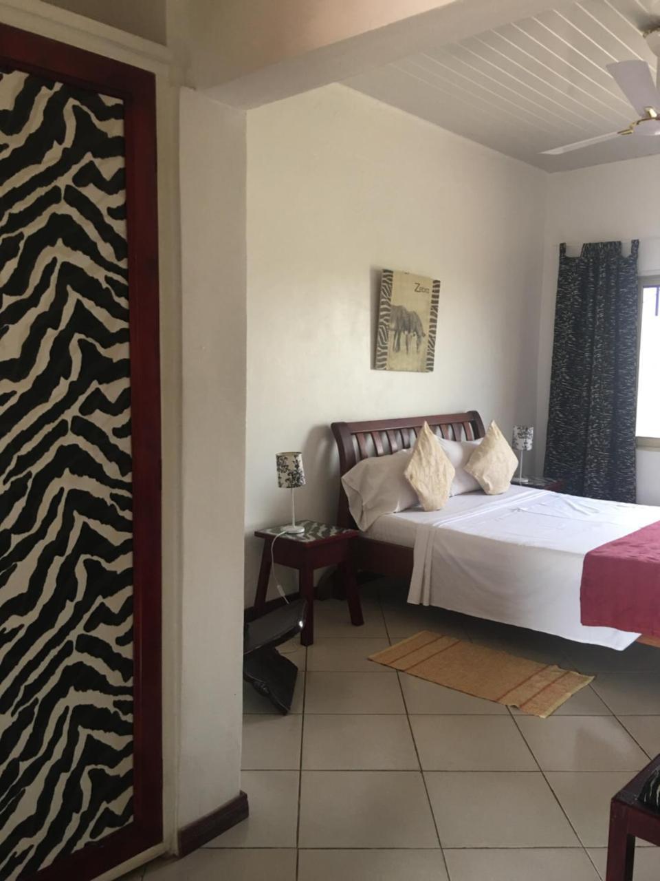 Laparadiseinn Accra Exterior photo